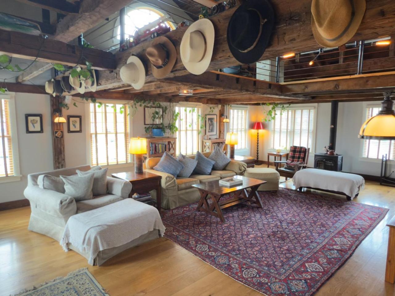 Hotel Magical Post And Beam Loft Downtown Newport! Exterior foto