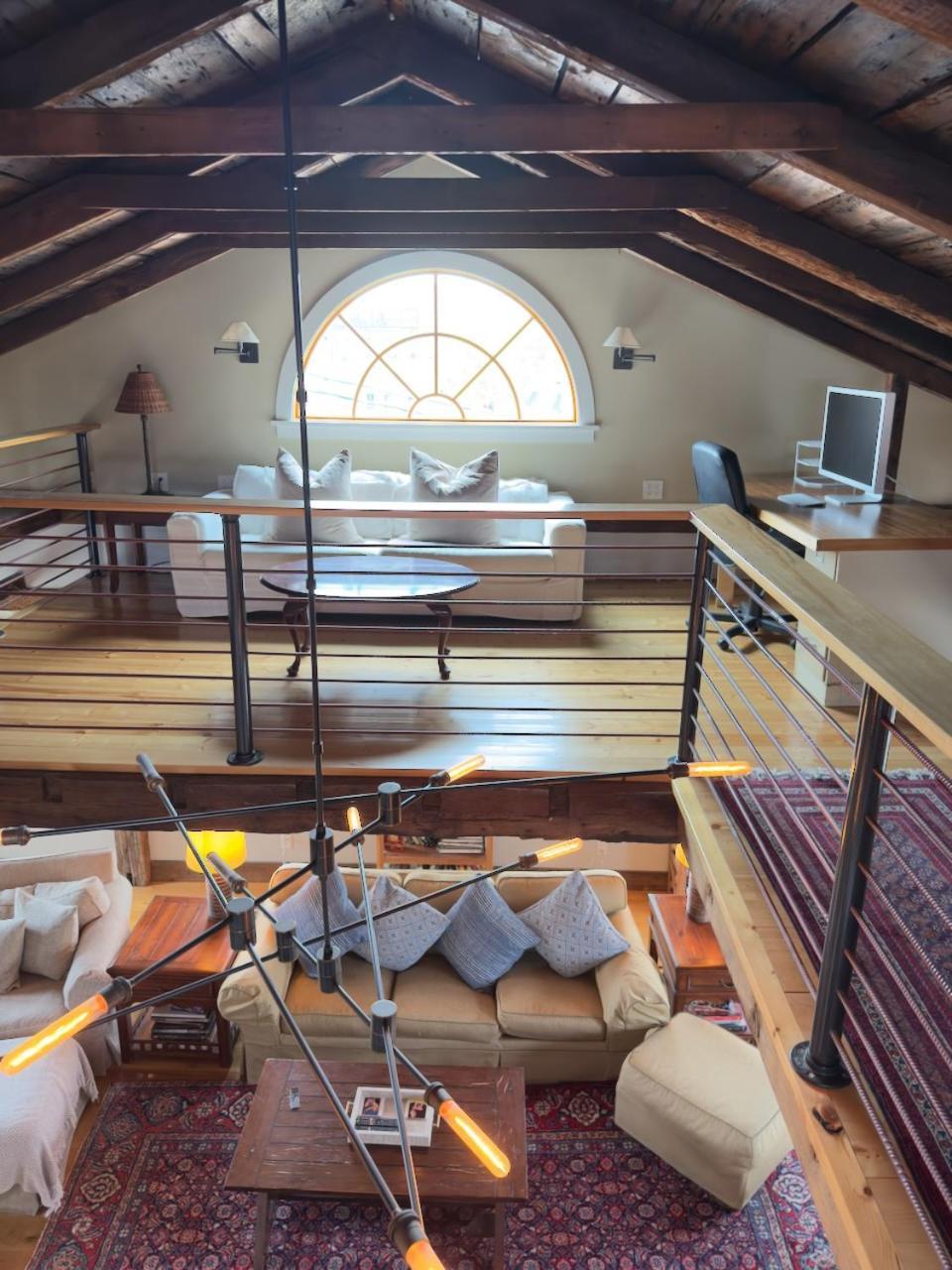 Hotel Magical Post And Beam Loft Downtown Newport! Exterior foto